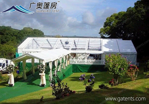 在婚禮篷房內(nèi)舉辦婚禮與在酒店舉辦婚禮有哪些區(qū)別？